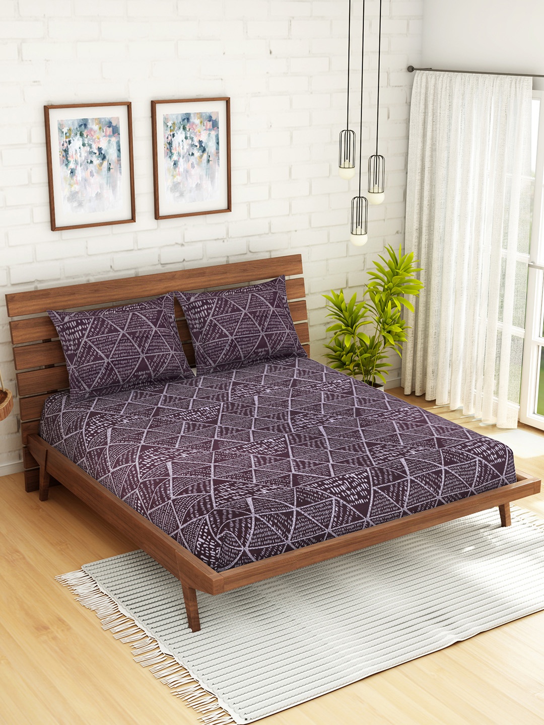 

WELHOME Purple Geometric 200 TC 1 Microfibre Queen Bedsheet with 2 Pillow Covers