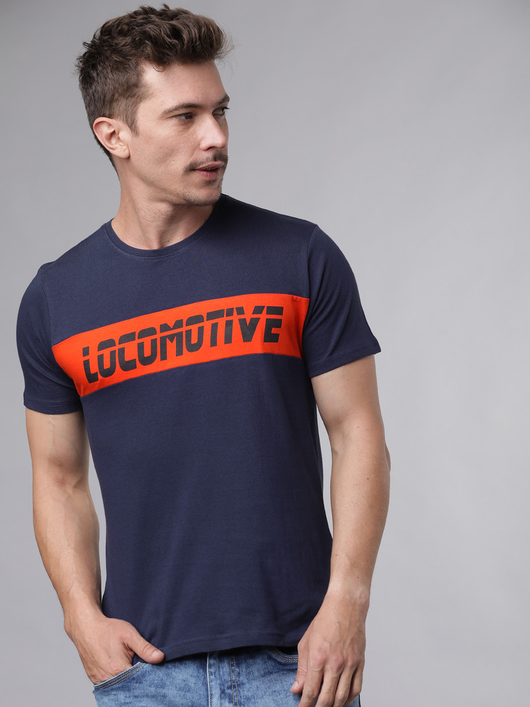 

LOCOMOTIVE Men Navy Blue & Orange Printed Round Neck Slim Fit T-shirt