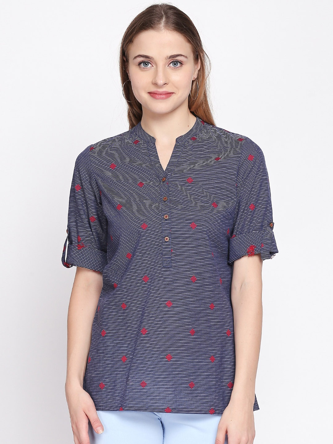 

AKKRITI BY PANTALOONS Women Navy Blue & Off-White Self Design Tunic