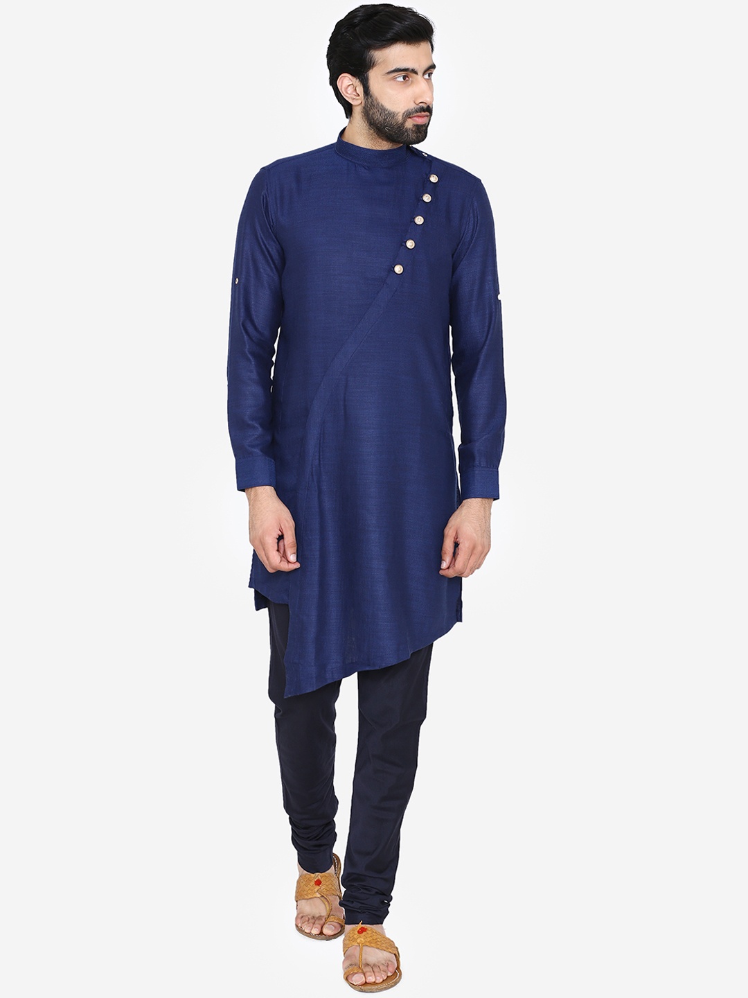 

Manyavar Men Navy Blue Solid Straight Kurta