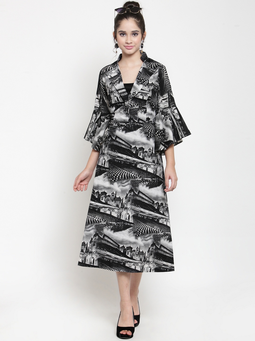 

Get Glamr Women Grey Printed Fit and Flare Dress