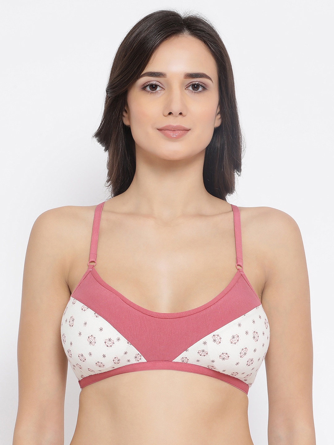 

Clovia Pink & Off-White Printed Non-Wired Lightly Padded Everyday Bra BB0026P1426