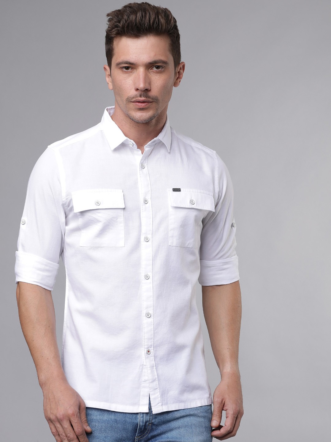 

LOCOMOTIVE Men White Slim Fit Solid Casual Shirt