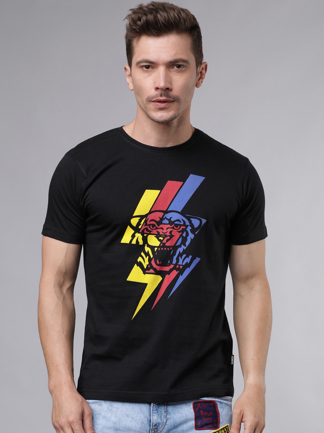 

LOCOMOTIVE Men Black & Red Printed Round Neck Slim Fit T-shirt