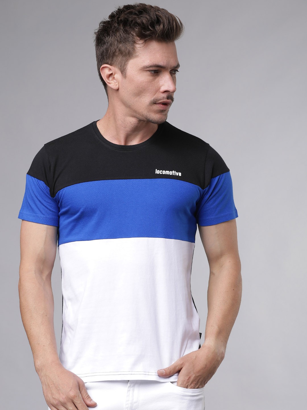 

LOCOMOTIVE Men Blue & White Colourblocked Round Neck Slim Fit T-shirt