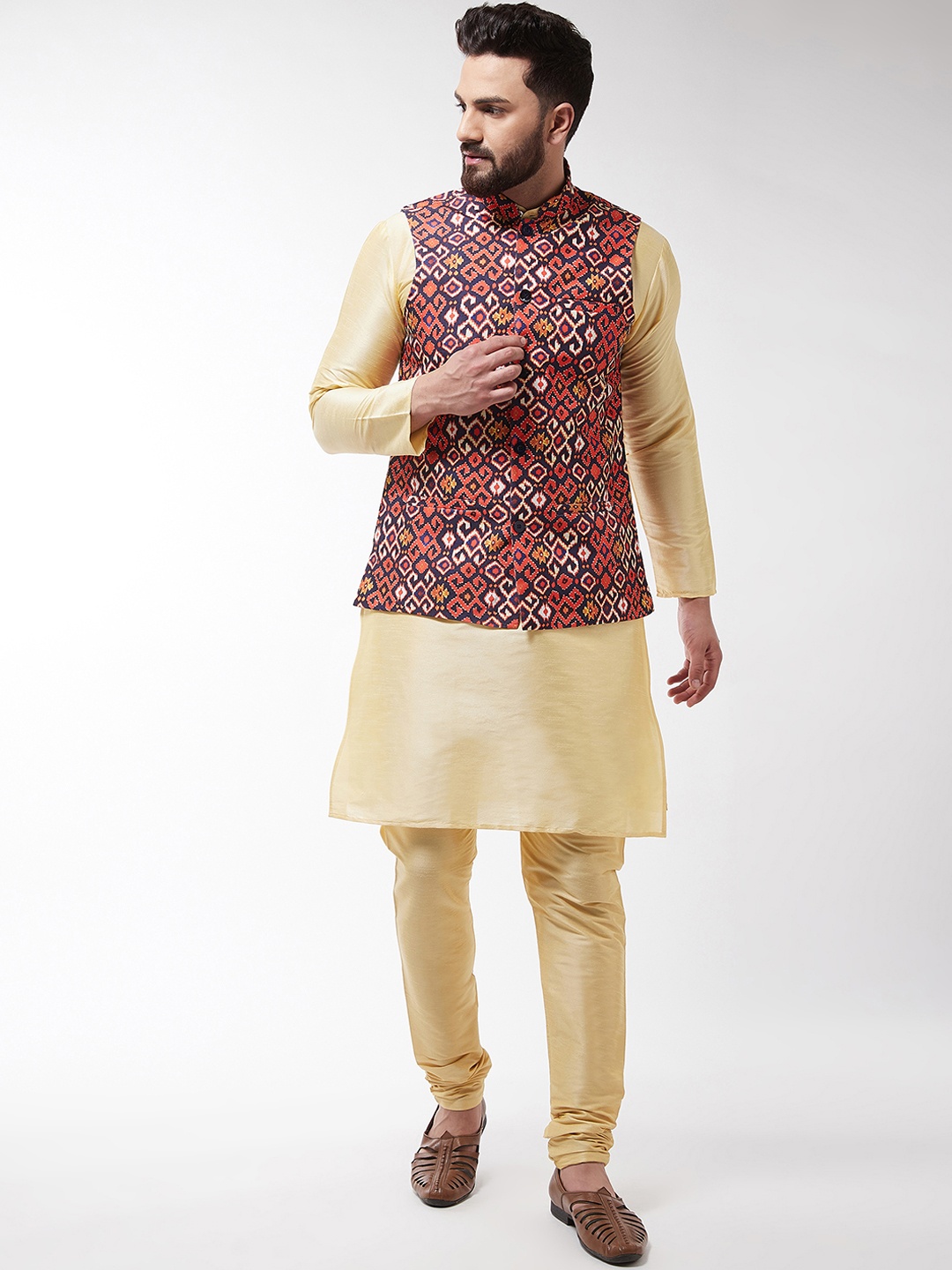 

SOJANYA Men Gold-Coloured & Navy Blue Printed Kurta with Churidar With Nehru Jacket