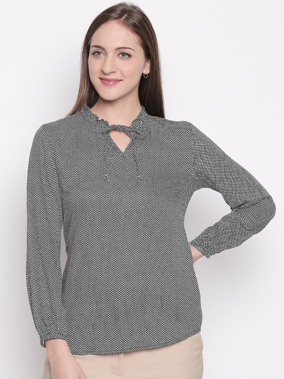 

Annabelle by Pantaloons Women Black & White Printed Top