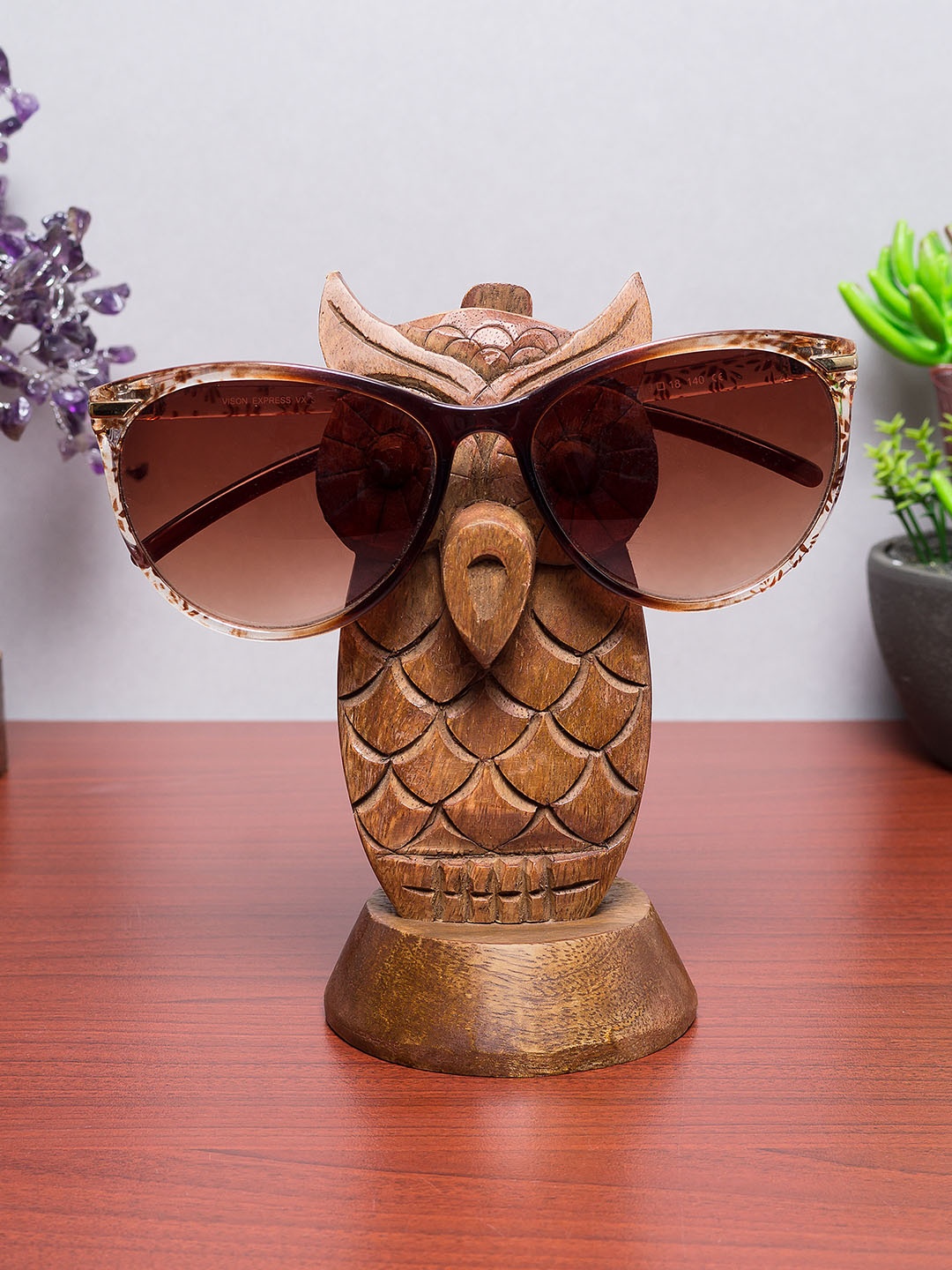 

Golden Peacock Brown Handcrafted Owl Shaped Eyle Glass Spectacle Holder Showpiece