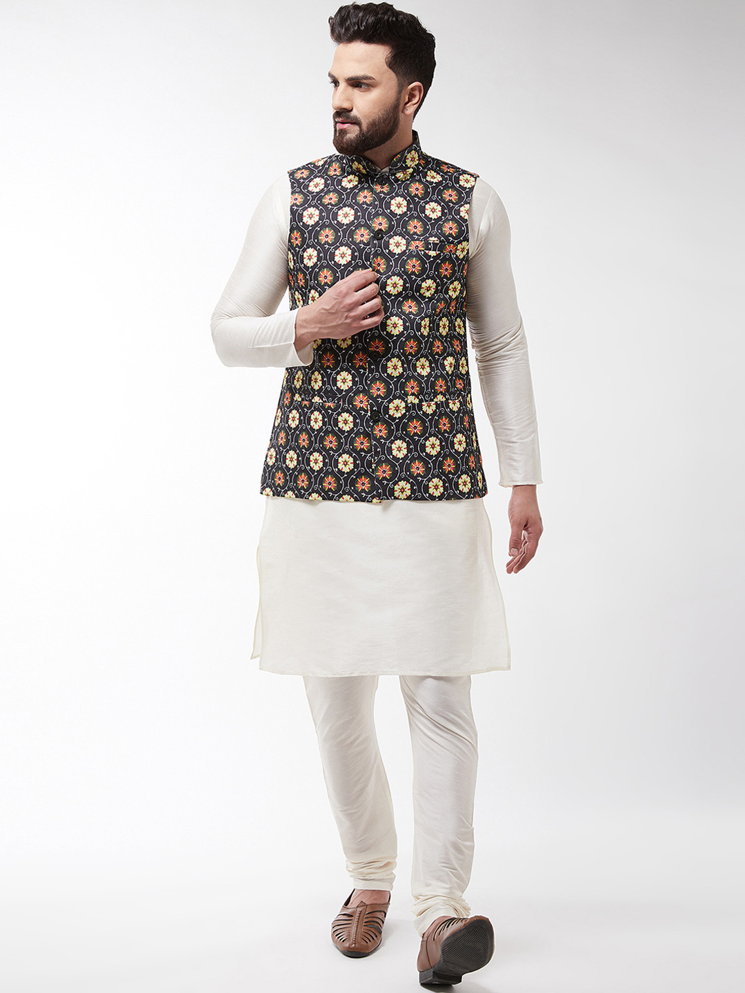 

SOJANYA Men Off-White & Black Printed Kurta with Churidar & Nehru Jacket