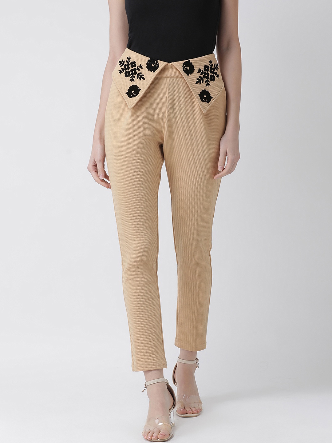 

KASSUALLY Women Beige & Black Regular Fit Self Design Cigarette Trousers
