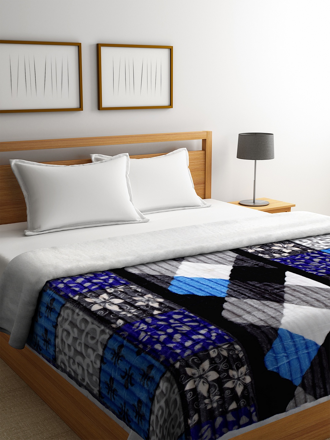 

KLOTTHE Blue Floral AC Room 450 GSM Double Bed Comforter