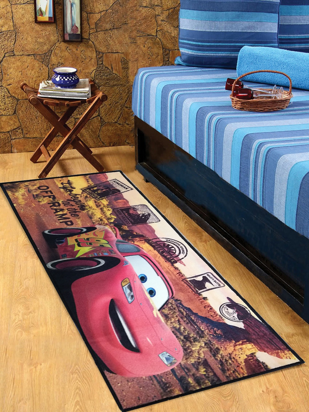 

Disney, Red