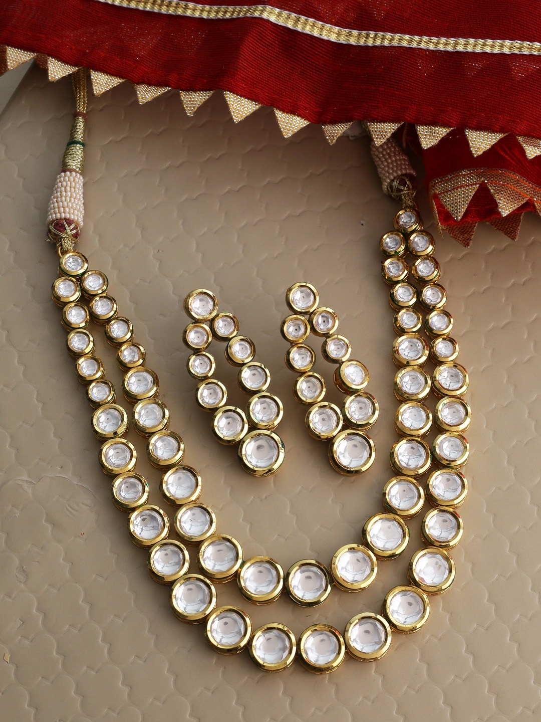

Tistabene Gold-Plated White Kundan Studded Jewellery Set