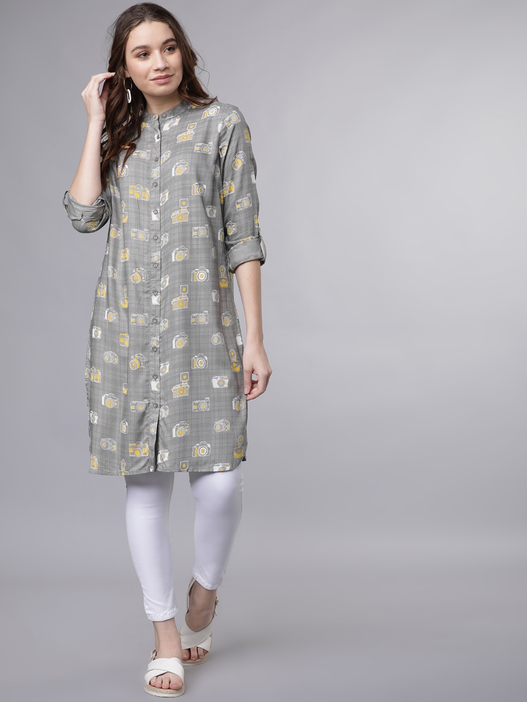 

Vishudh Women Grey & Yellow Quirky Printed Straight Kurta