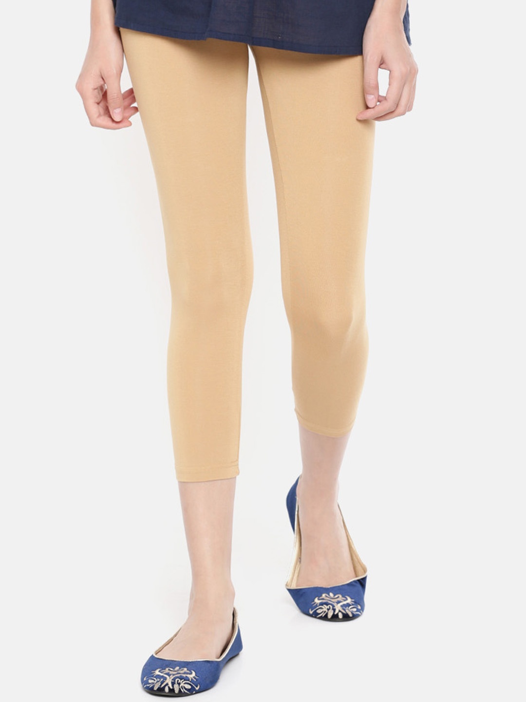 

De Moza Women Nude-Coloured Solid Three-Fourth Length Leggings