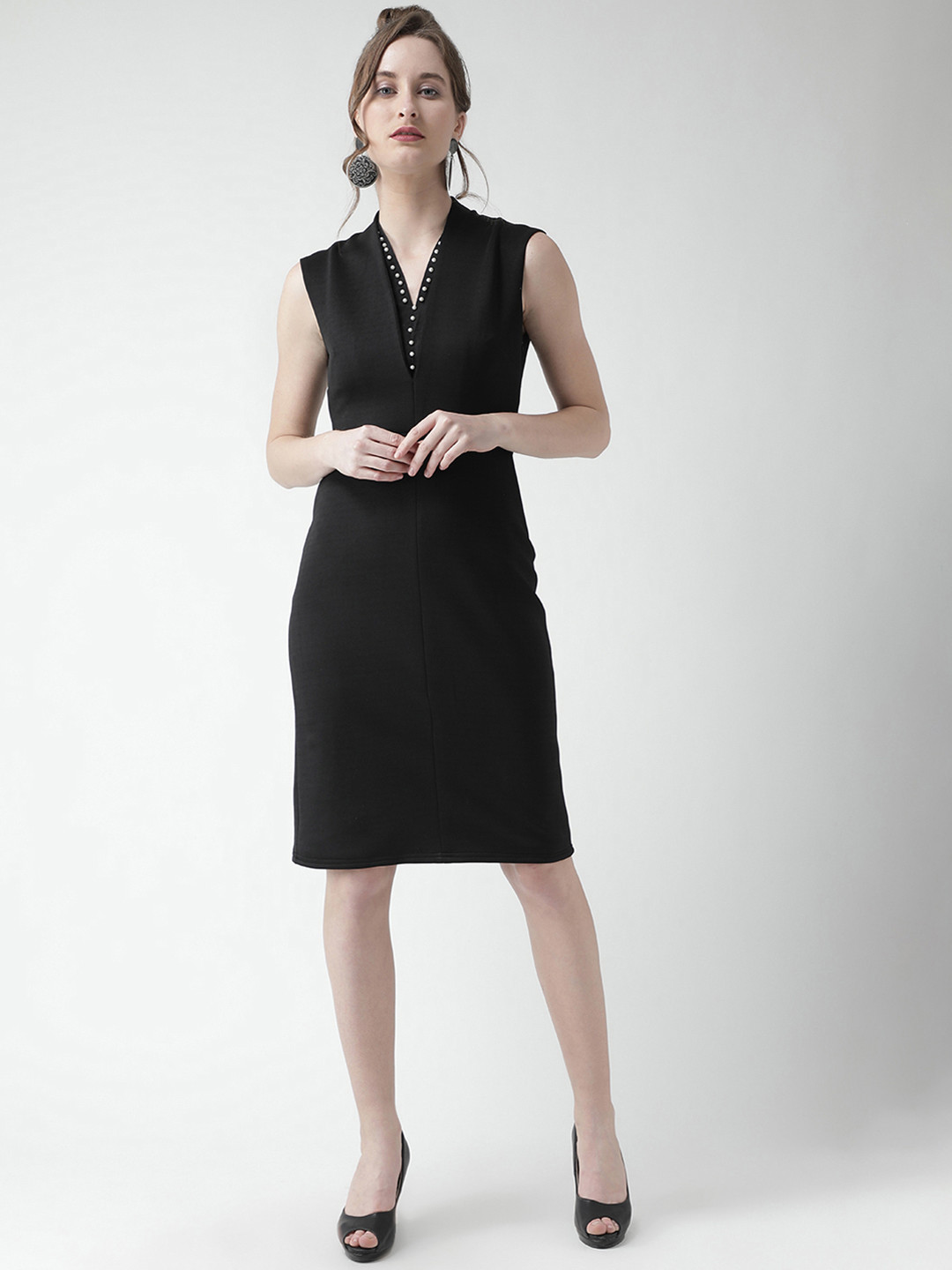 

KASSUALLY Women Black Solid Sheath Dress