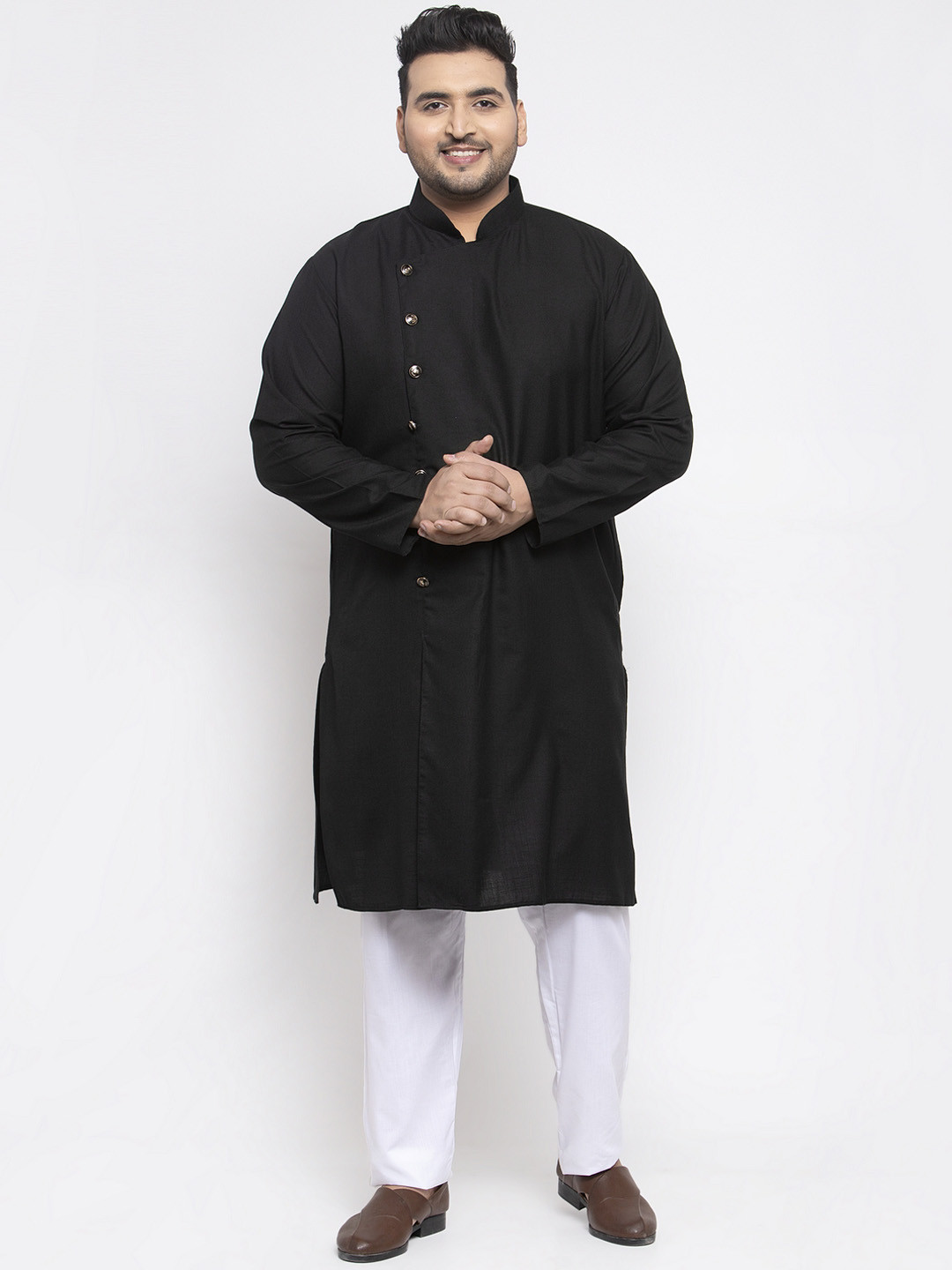 

plusS Men Black Solid Kurta with Pyjamas