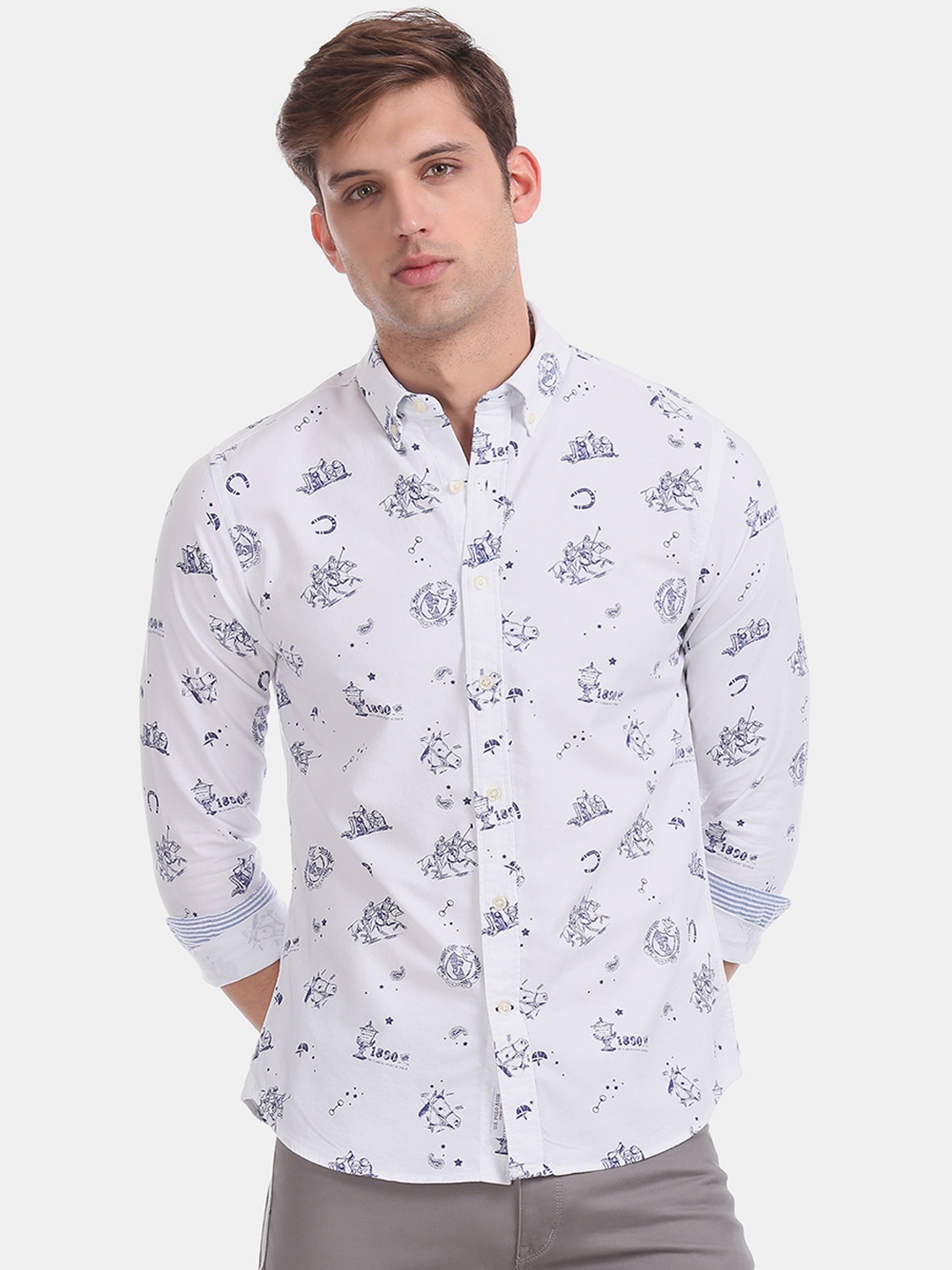 

U.S. Polo Assn. Men White & Navy Blue Regular Fit Printed Oxford Casual Shirt