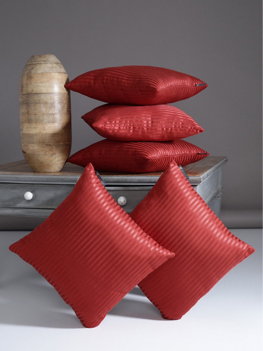 

ROMEE Red Set of 5 Striped Square Cushion Covers