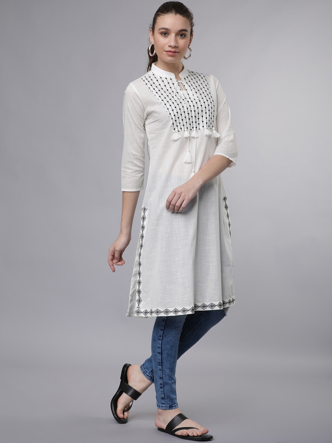 Vishudh Women White Solid Tunic