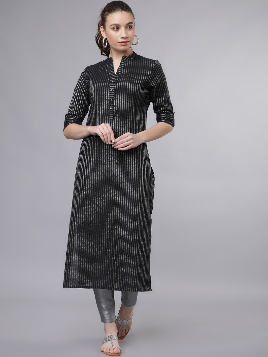 

Vishudh Women Black & Silver Striped Straight Kurta