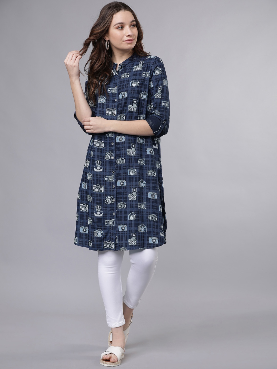 

Vishudh Women Blue Printed Tunic