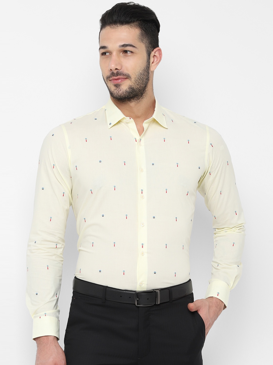 

SIMON CARTER LONDON Men Yellow & Red Regular Fit Printed Formal Shirt