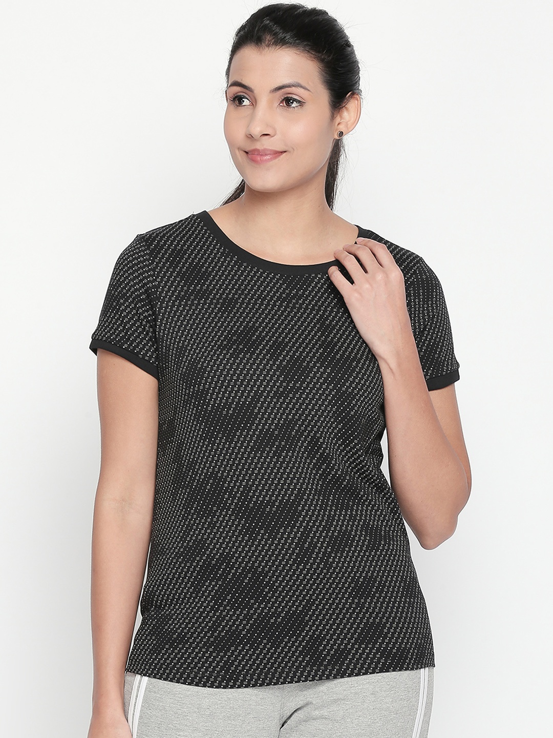 

Ajile by Pantaloons Women Black Printed Round Neck Pure Cotton T-shirt