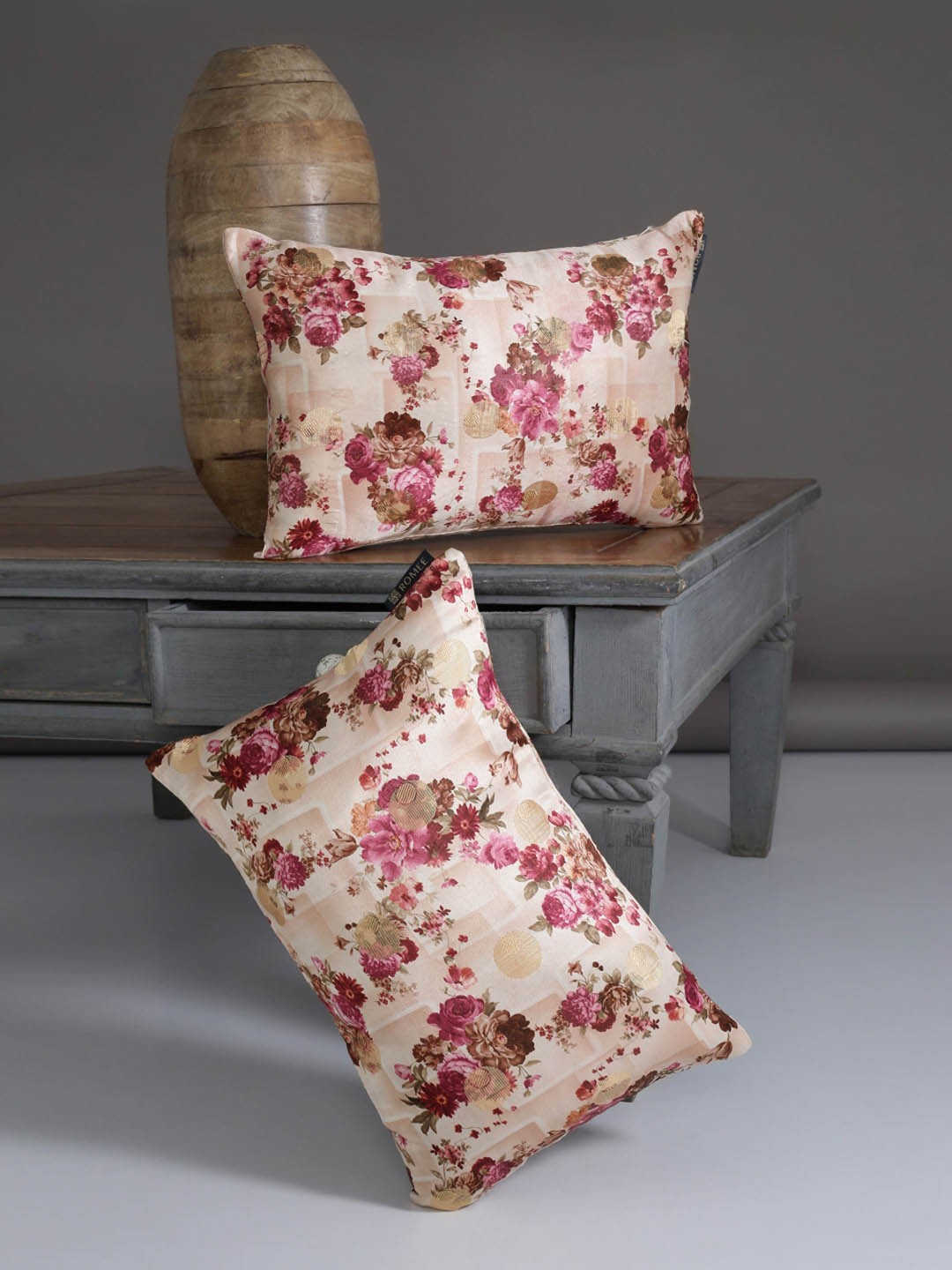 

ROMEE Beige Set of 2 Floral Rectangle Cushion Covers