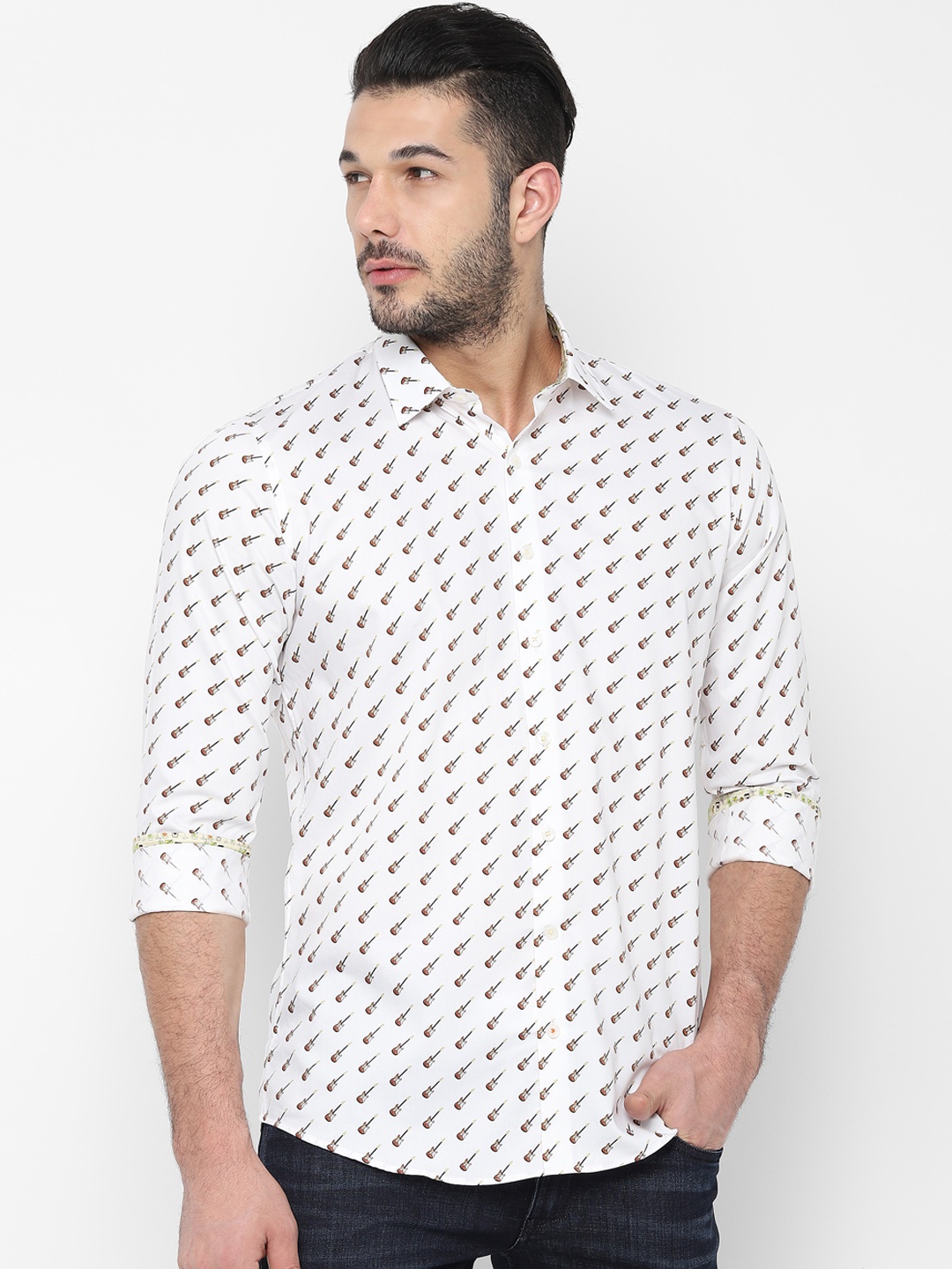 

SIMON CARTER LONDON Men White & Beige Regular Fit Printed Casual Shirt