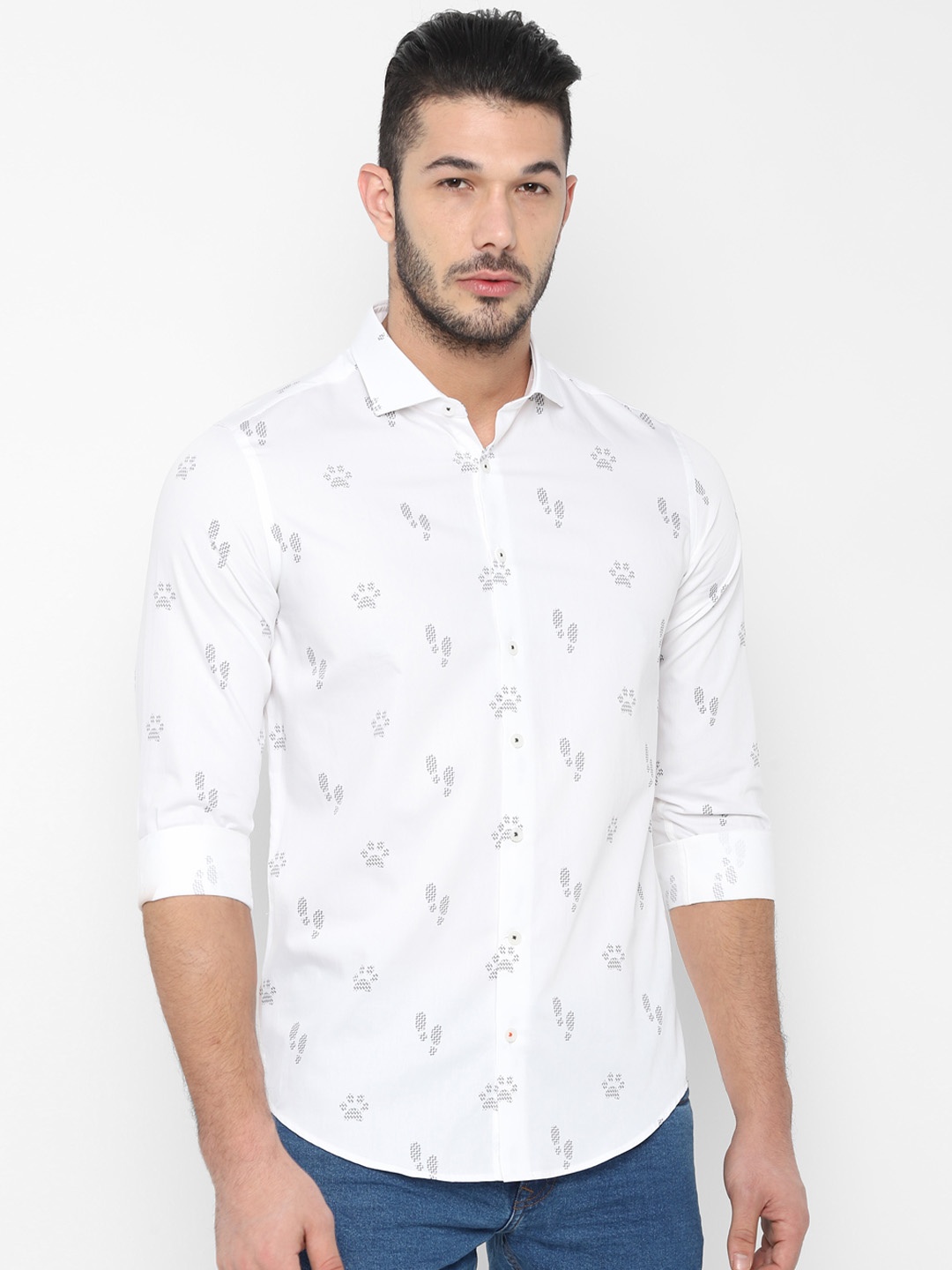 

SIMON CARTER LONDON Men White & Blue Slim Fit Printed Casual Shirt