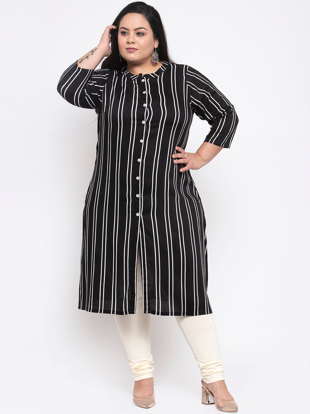 

plusS Women Black & White Striped Straight Kurta