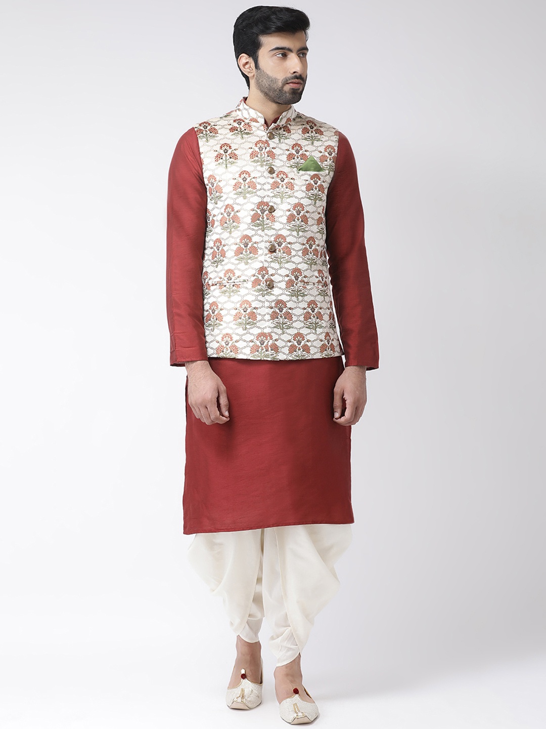 

KISAH Men Maroon & Beige Solid Kurta Set