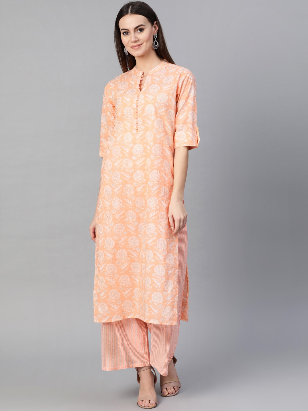 

Yuris Women Peach-Coloured & White Printed Straight Kurta