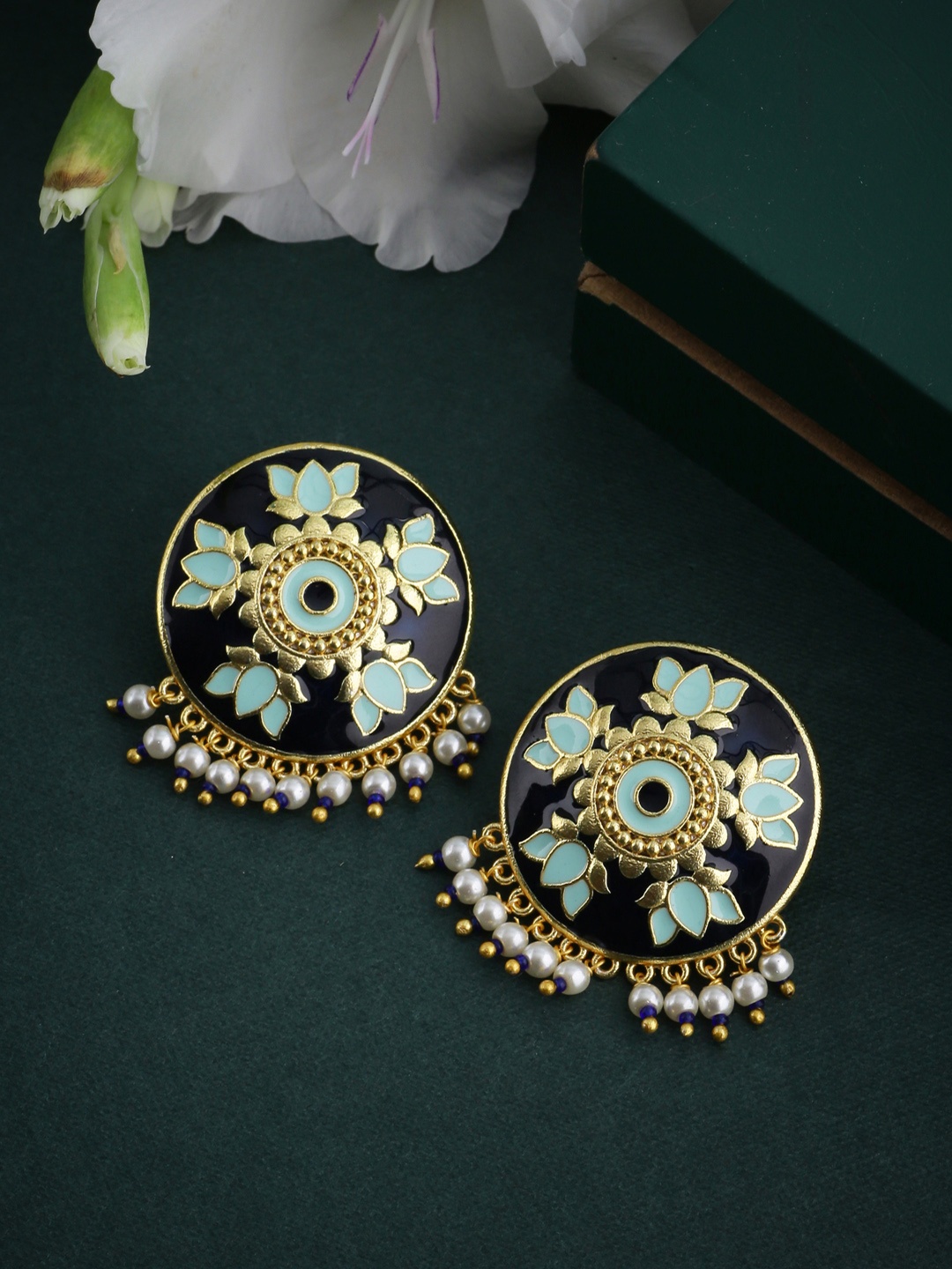 

Voylla Gold-Toned & Turquoise Blue Circular Studs