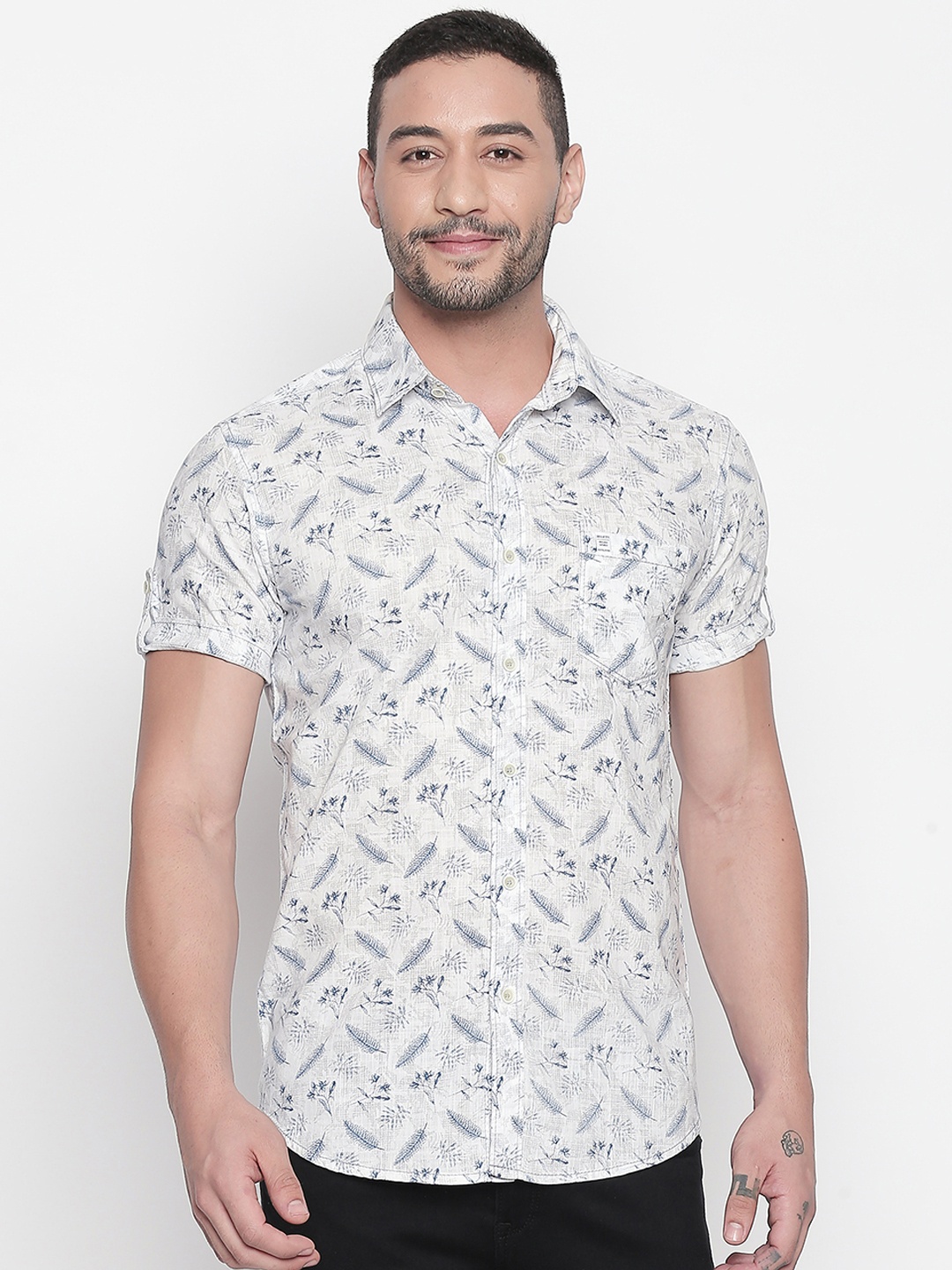 

Mufti Men White & Blue Slim Fit Printed Casual Shirt