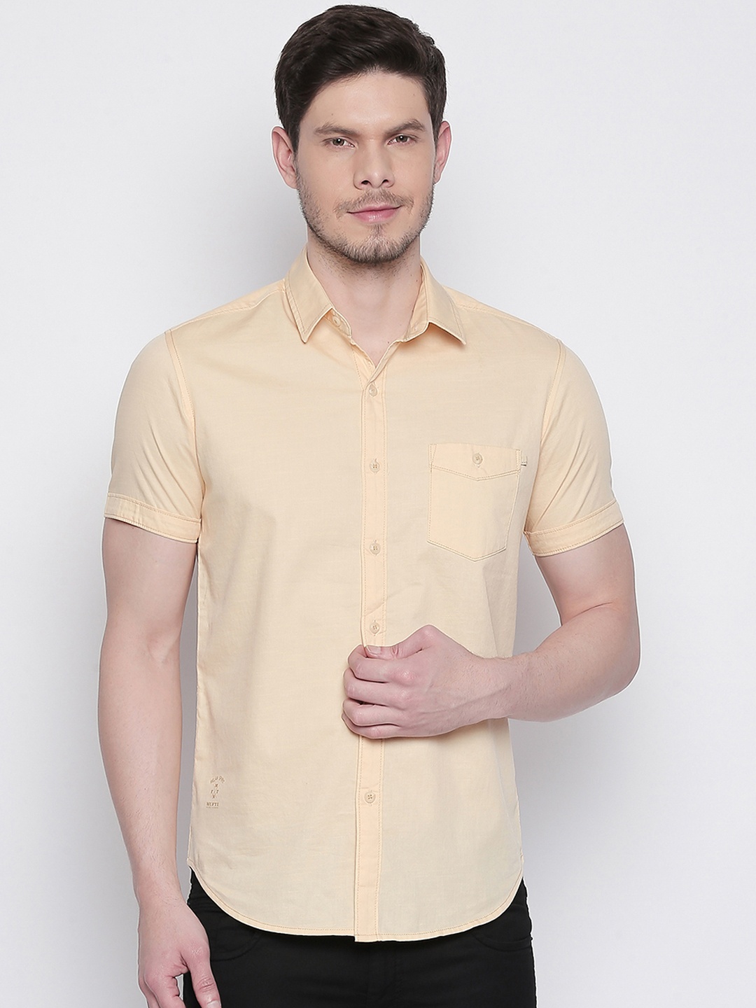 

Mufti Men Yellow Solid Original Slim Fit Casual Shirt