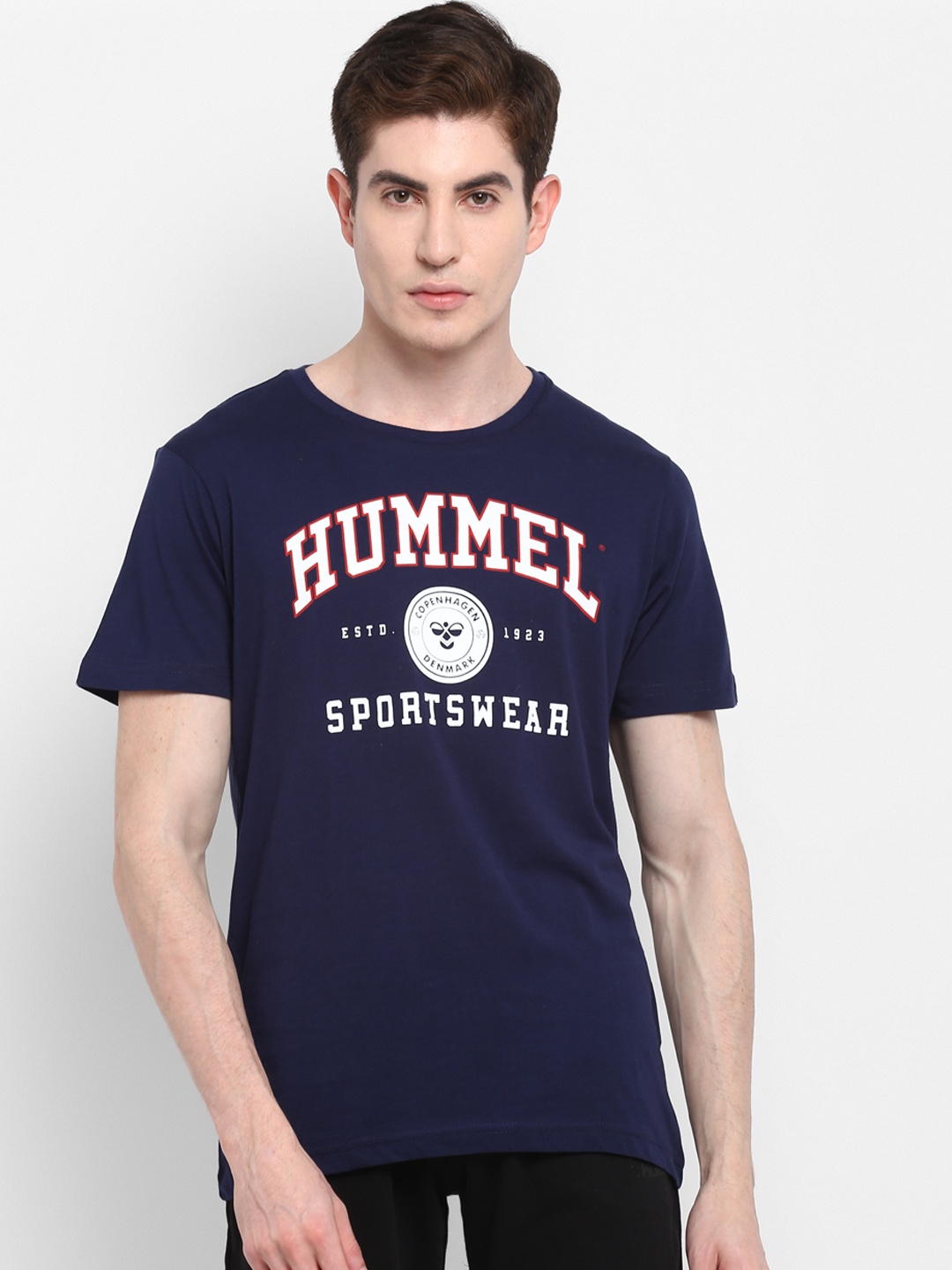

hummel Men Navy Blue Printed Round Neck T-shirt