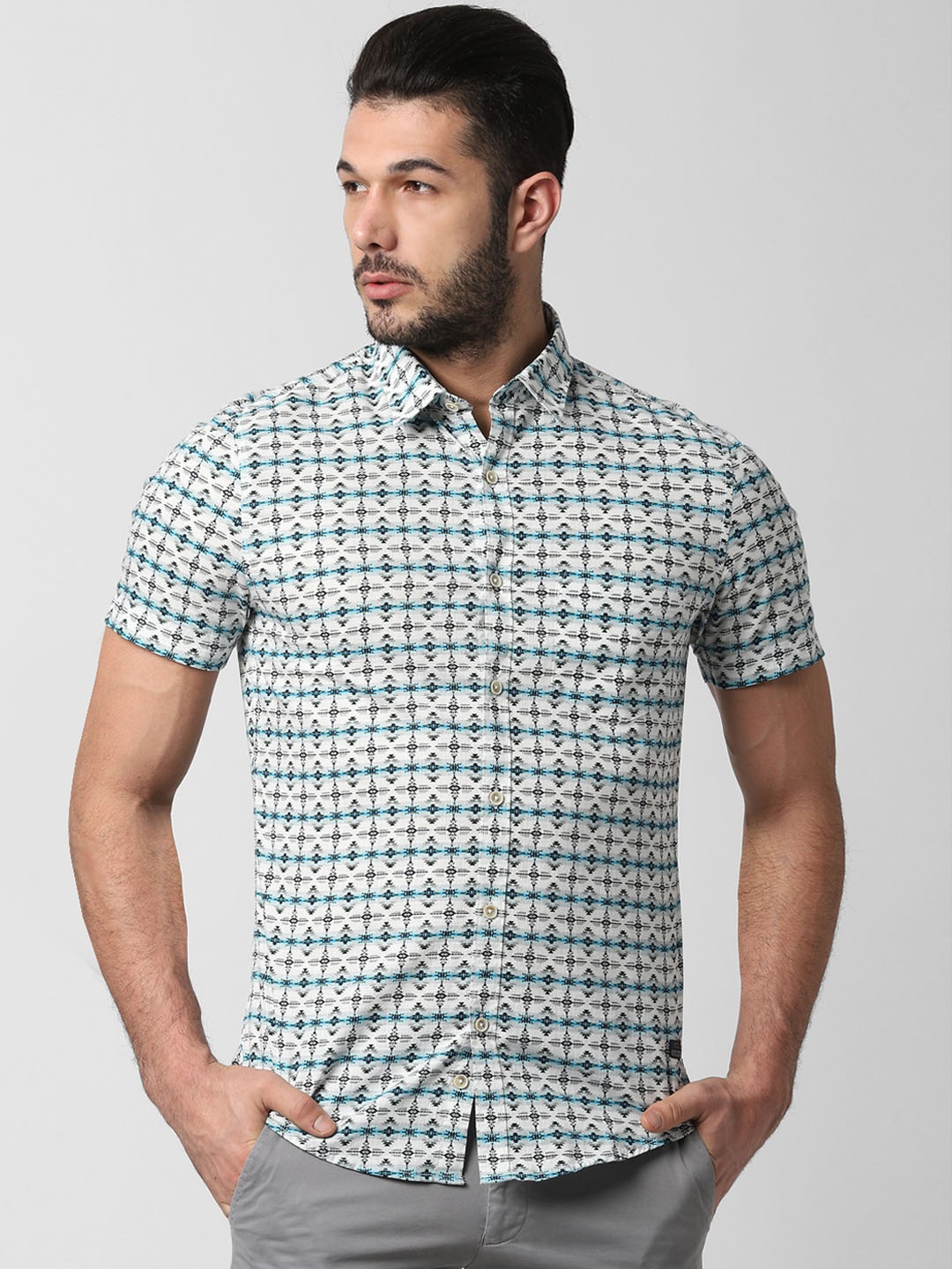 

Peter England Casuals Men Blue & White Slim Fit Printed Casual Shirt