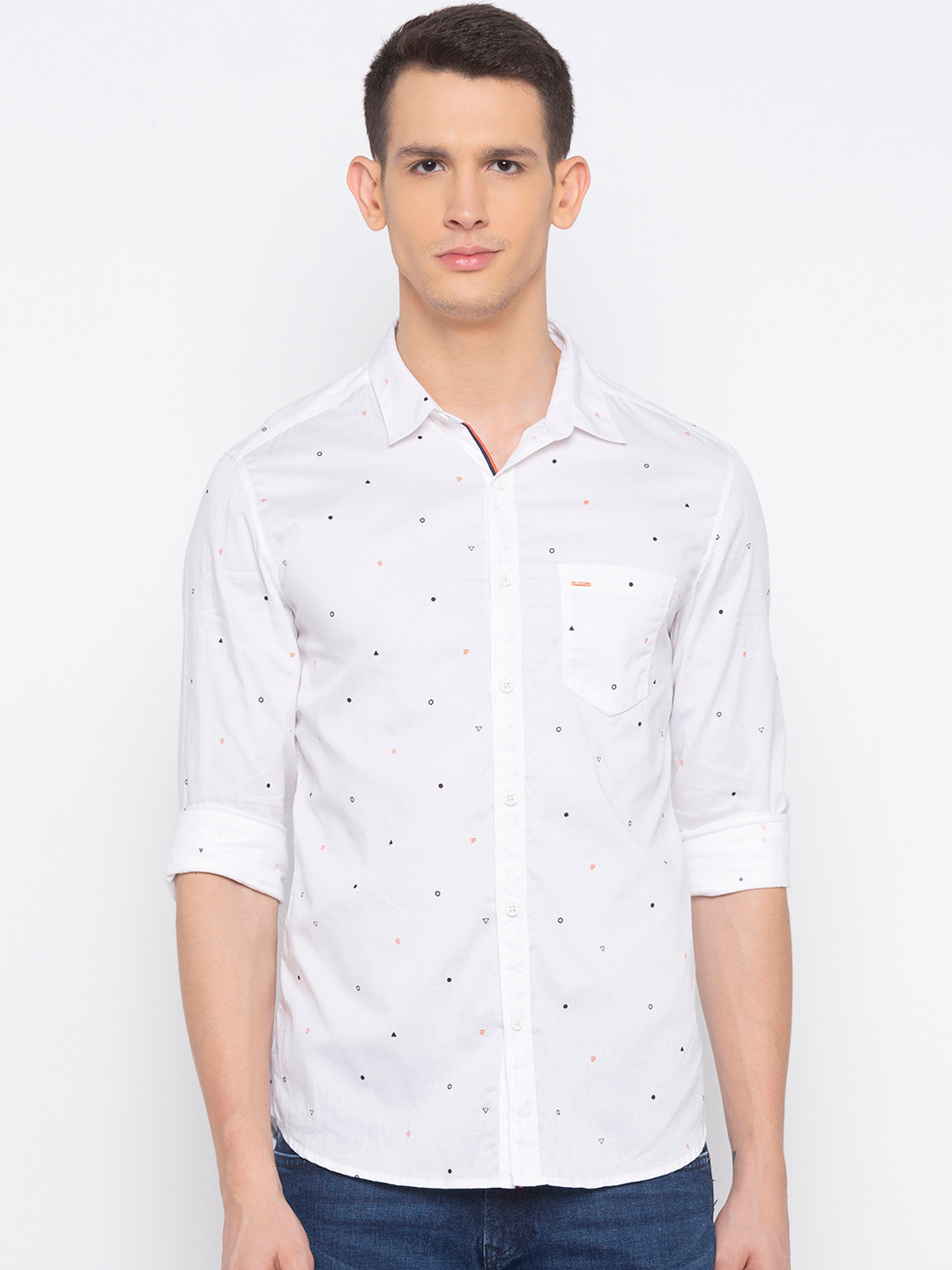 

SPYKAR Men White & Black Slim Fit Printed Casual Shirt
