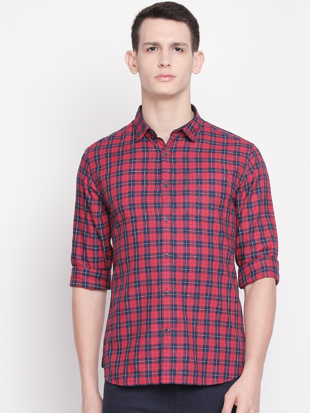 

BYFORD by Pantaloons Men Red & Navy Blue Slim Fit Checked Casual Shirt