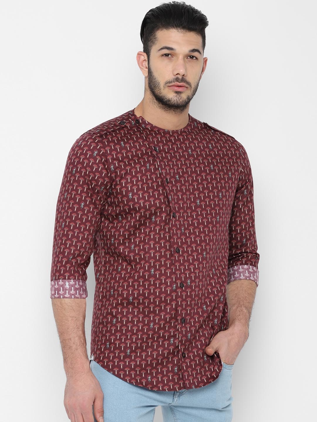

SIMON CARTER LONDON Men Maroon Regular Fit Printed Casual Shirt