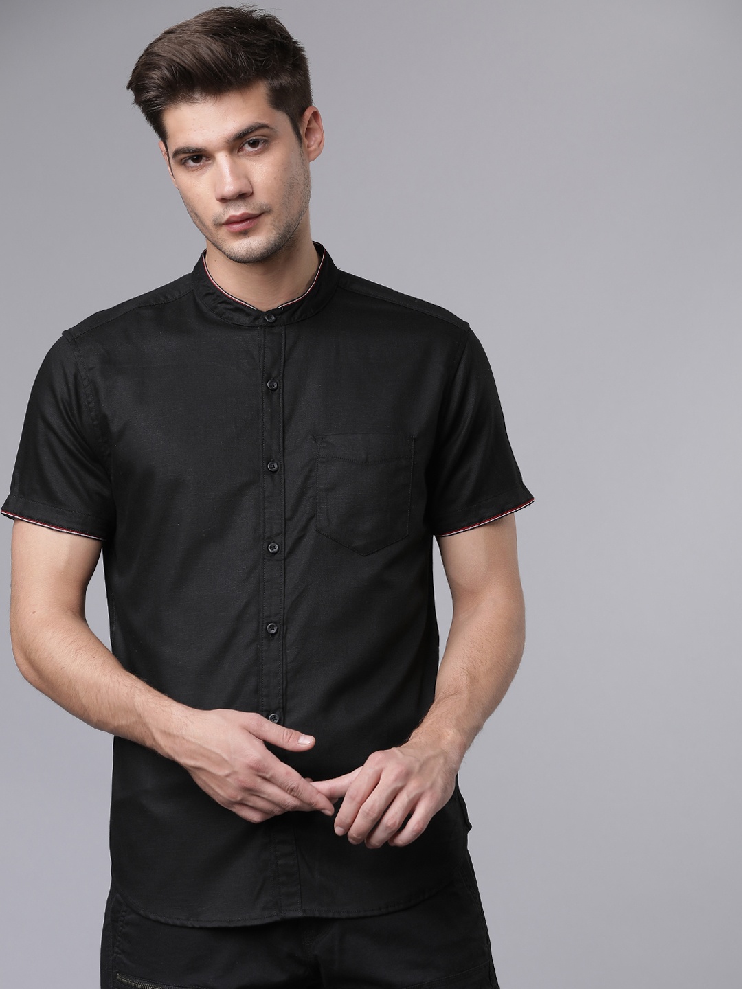 LOCOMOTIVE Men Black Slim Fit Solid Casual Shirt
