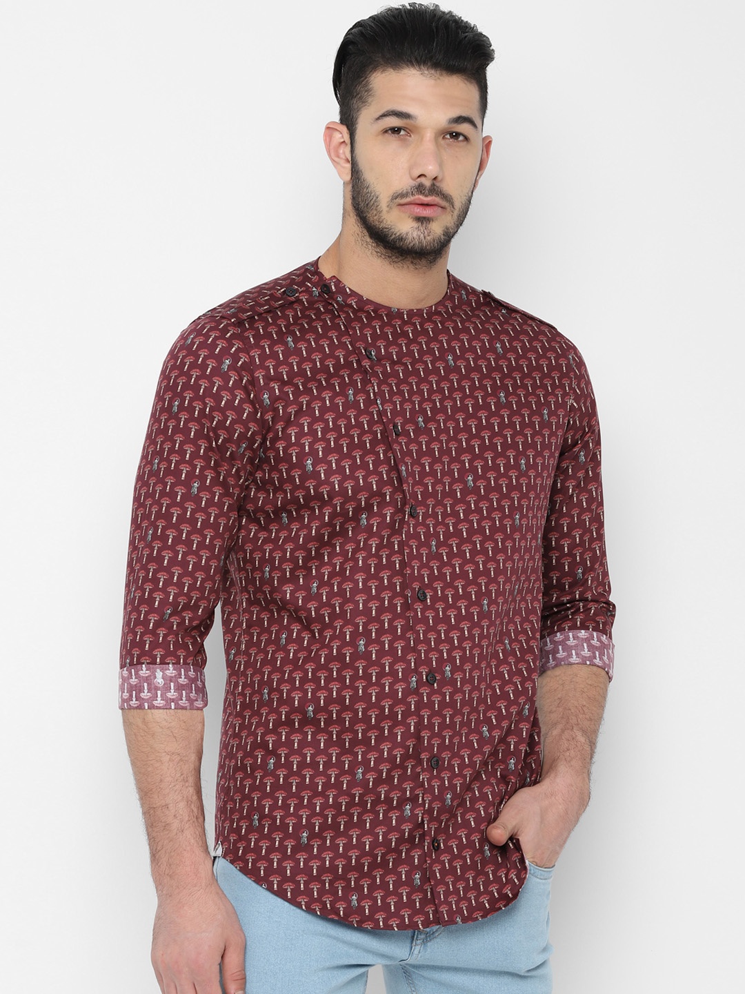 

SIMON CARTER LONDON Men Maroon Regular Fit Printed Casual Shirt