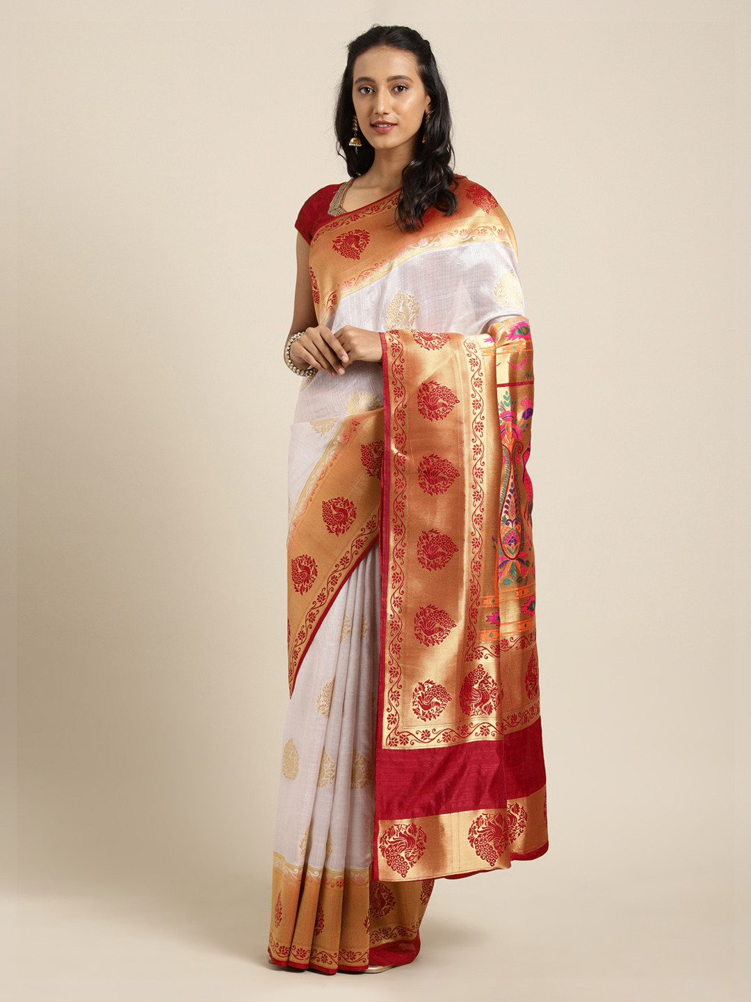 

Mitera Off-White Silk Blend Woven Design Kanjeevaram Saree