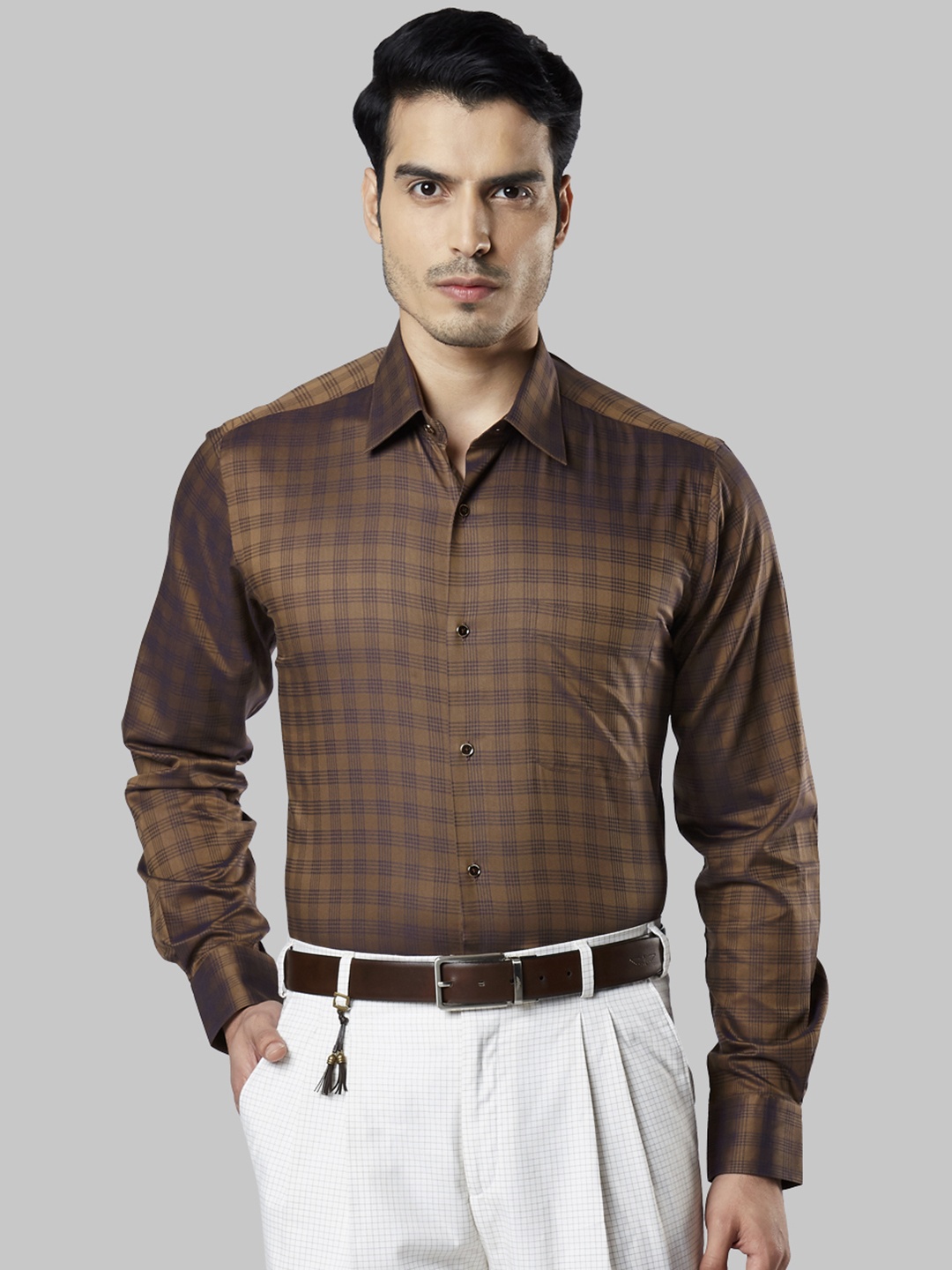 

Raymond Men Brown Regular Fit Checked Formal Shirt