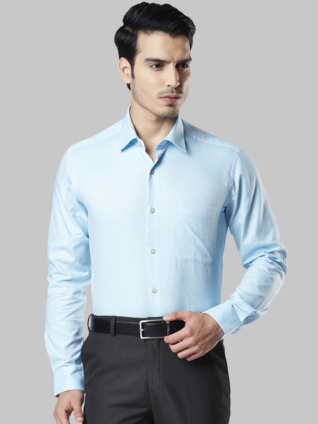 

Raymond Men Blue Regular Fit Solid Formal Shirt