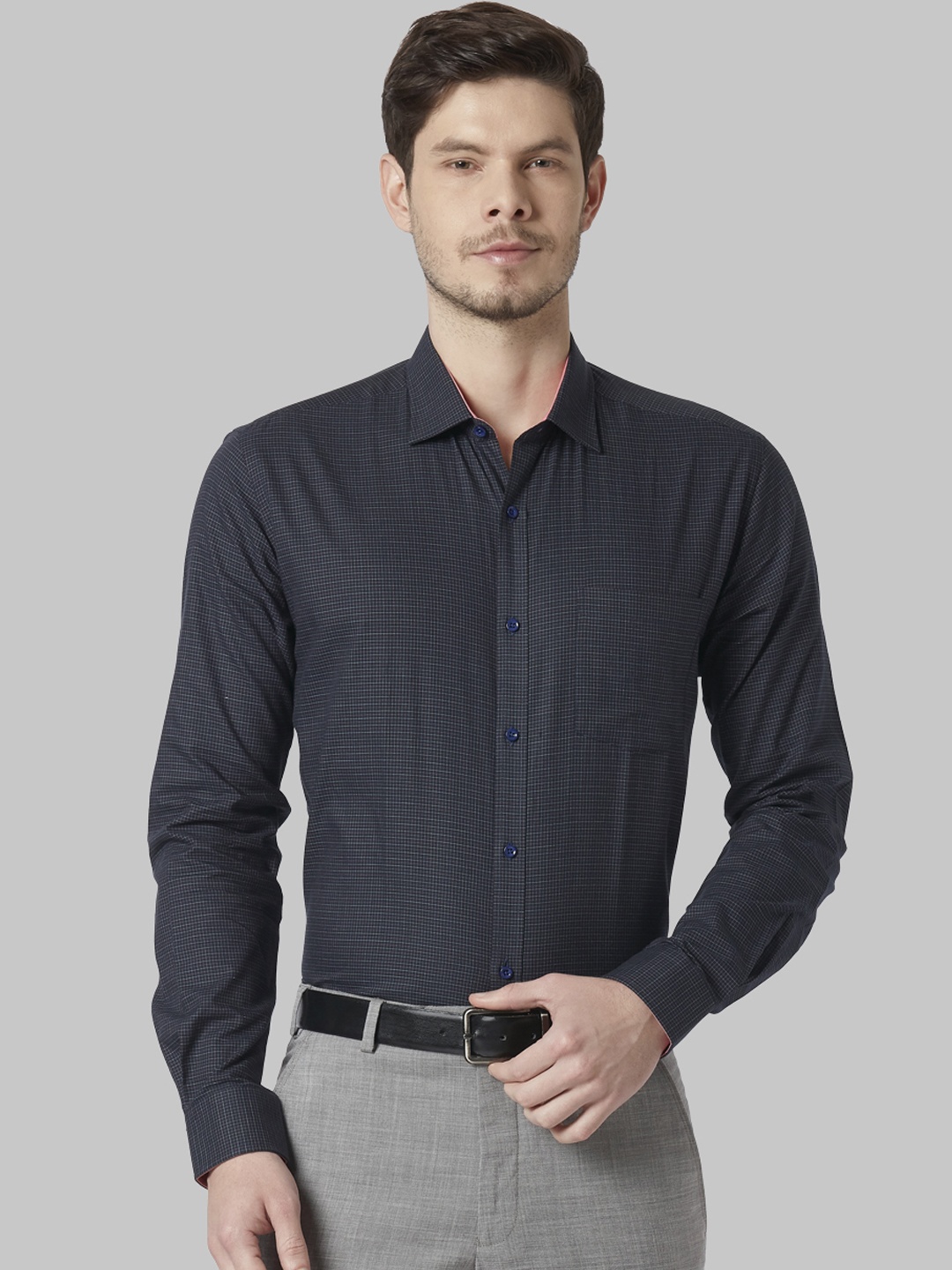

Park Avenue Men Blue Slim Fit Checked Formal Shirt
