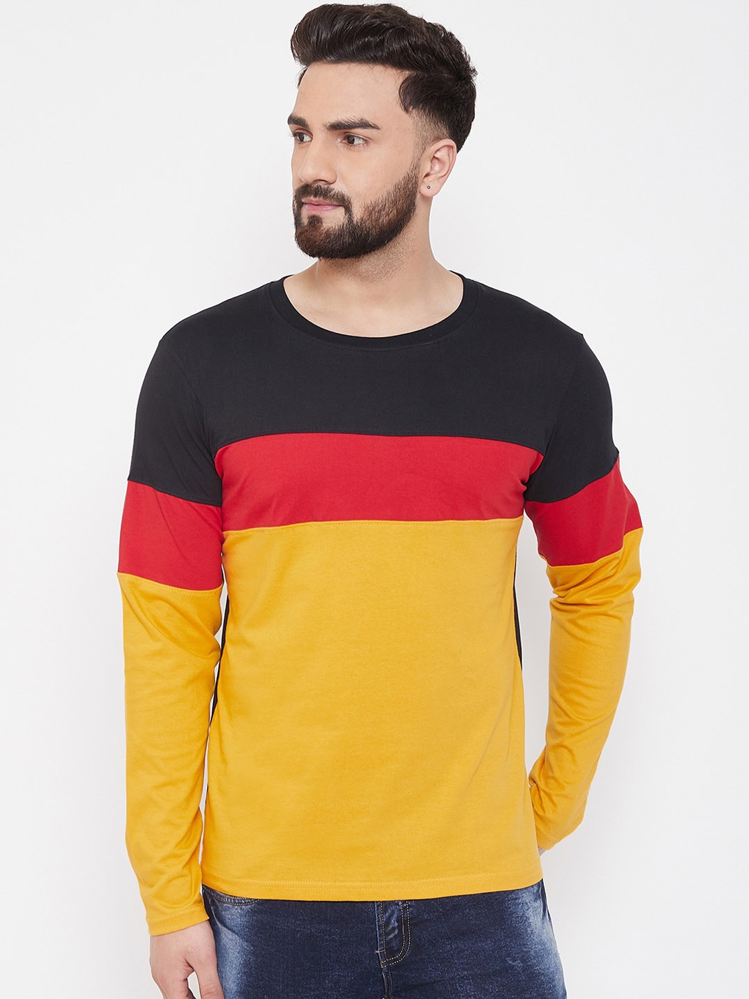

The Dry State Men Yellow & Black Colourblocked Round Neck T-shirt