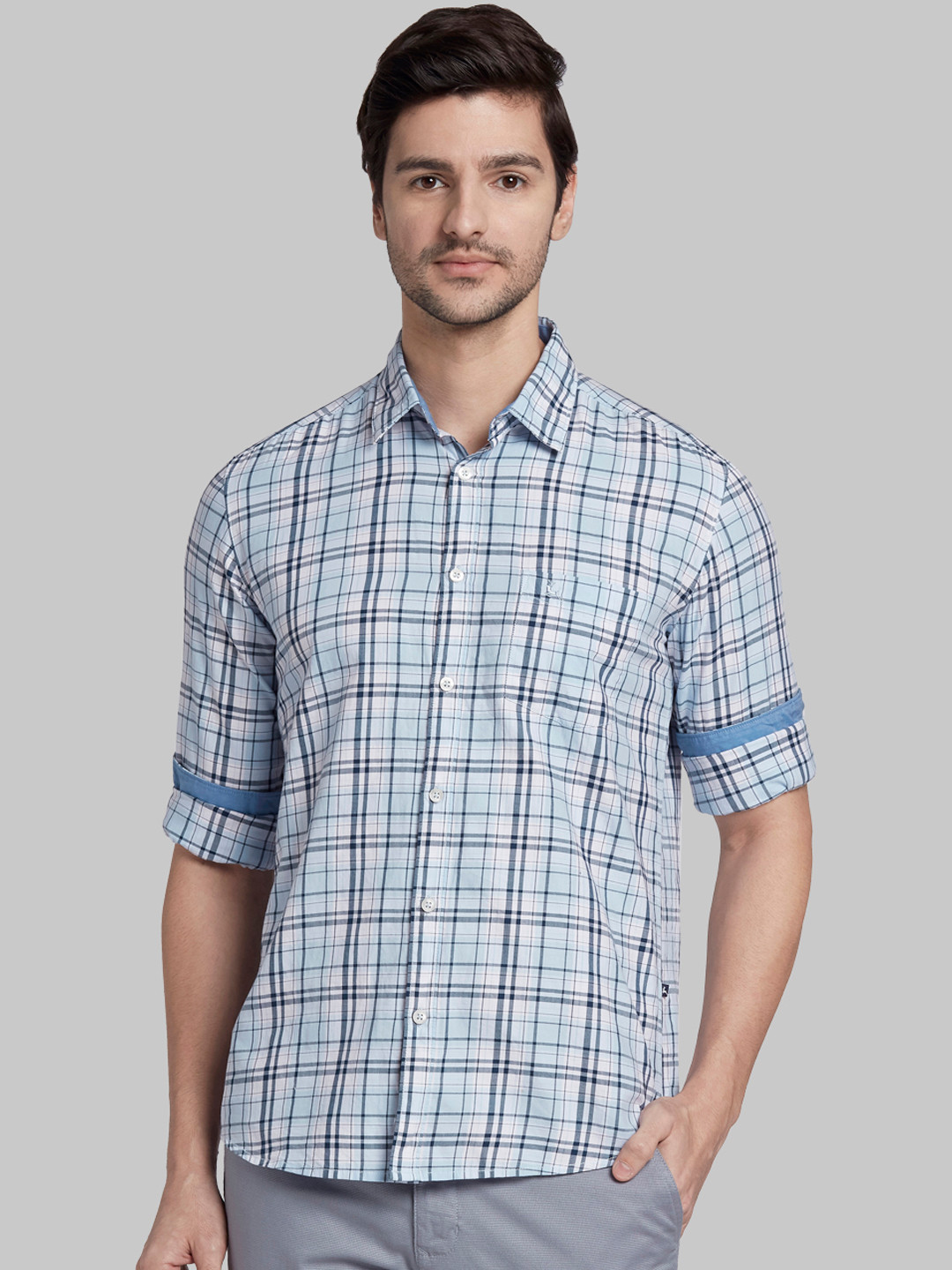 

Parx Men Blue & White Slim Fit Checked Casual Shirt
